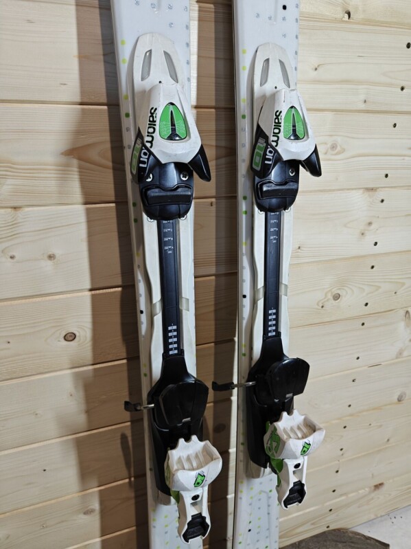 LYŽE SALOMON LIME WHITE 159CM